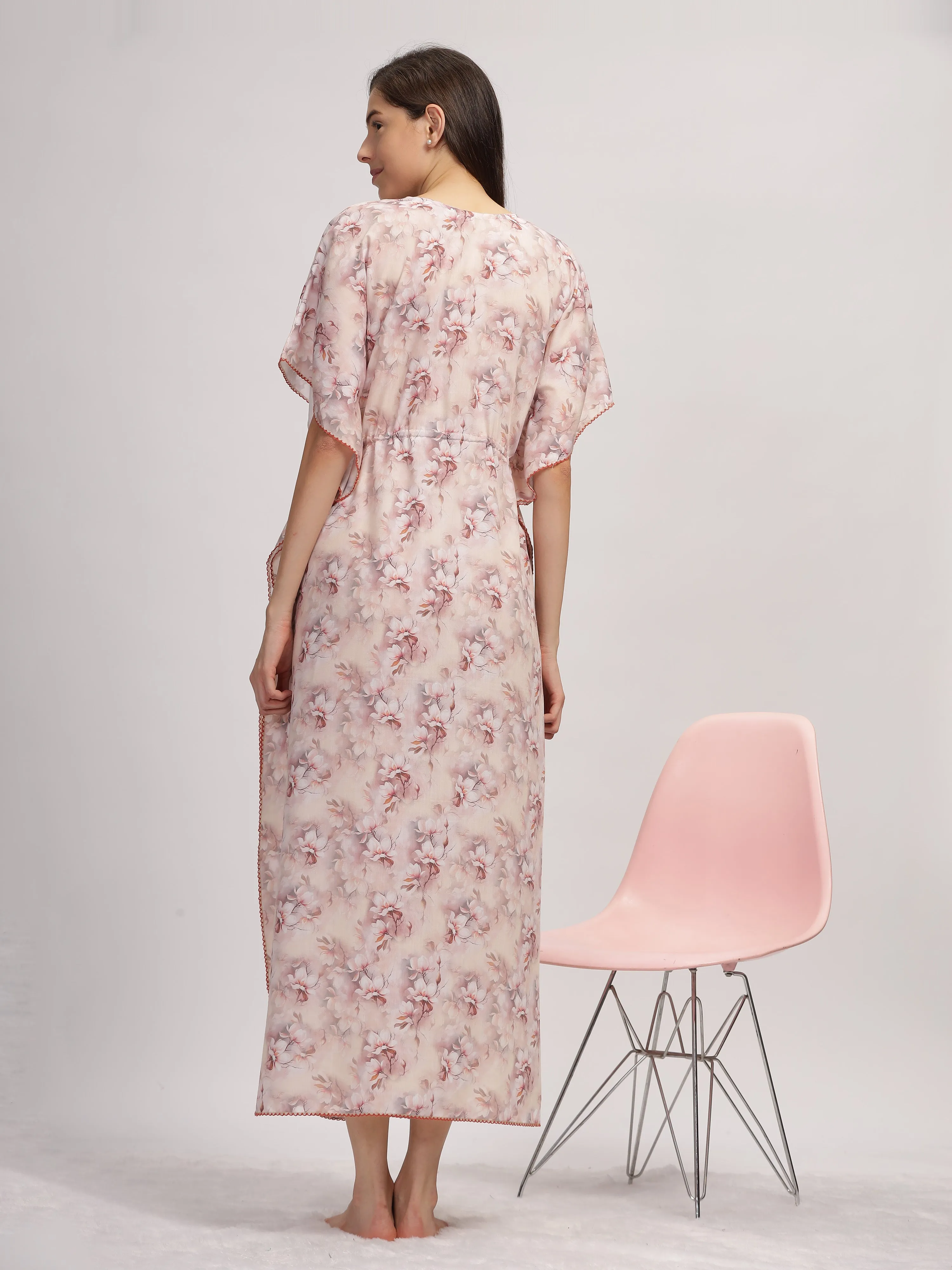 Beige Poly Viscose Kaftan: Classic with a Touch of Sophisticated Beige Comfort