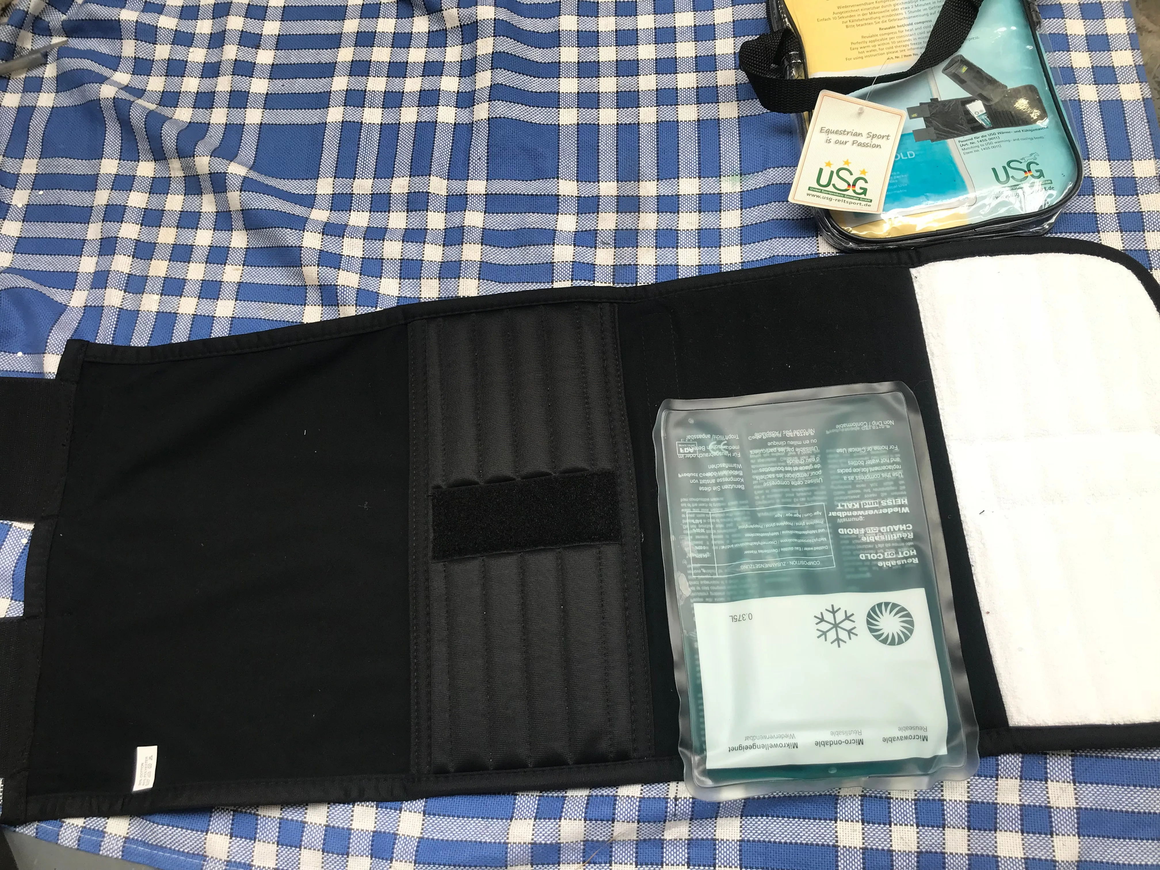 New USG warming and cooling boots complete with x2 reusable compress FREE POSTAGE**