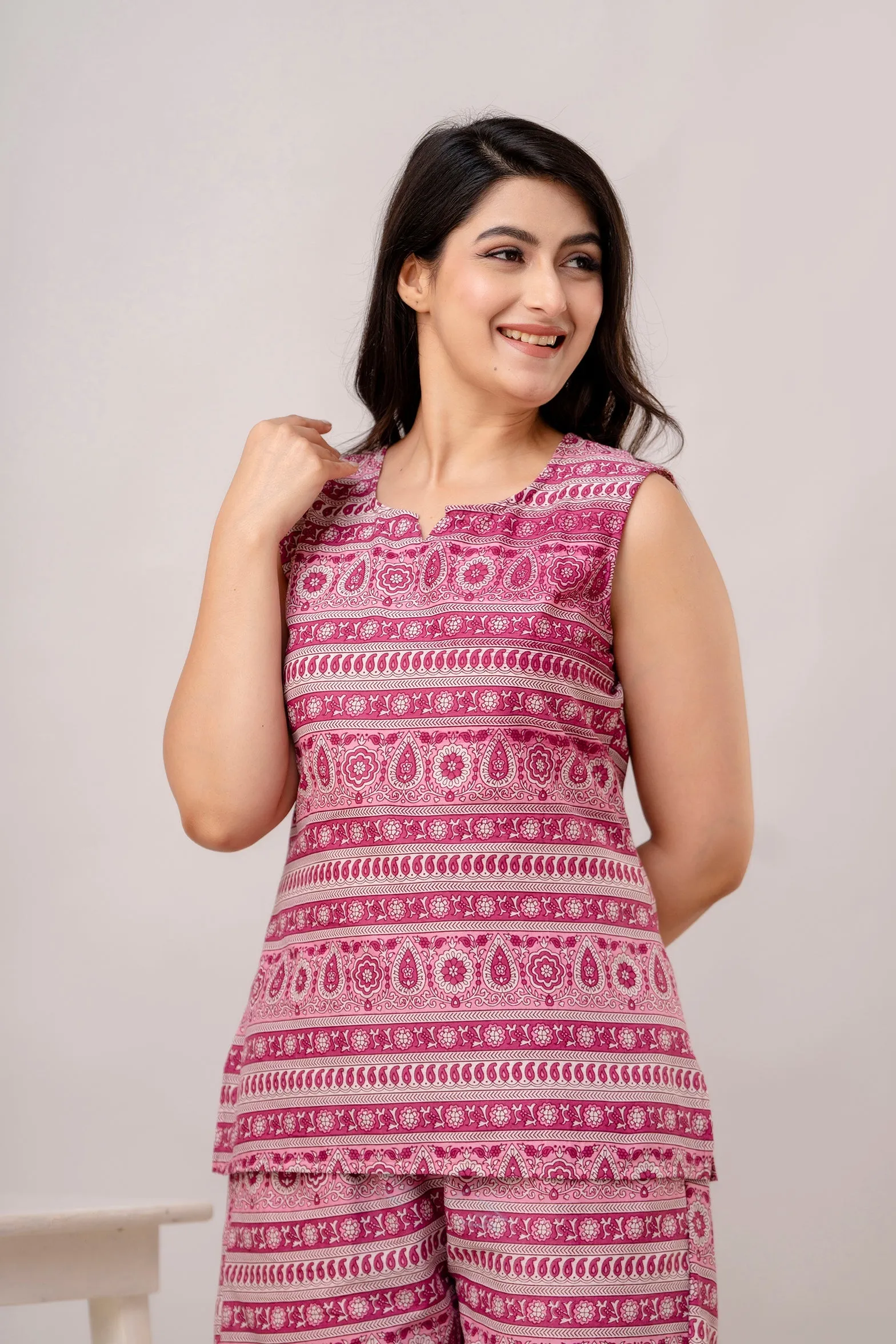 Women Abstract Magenta Printed Night suit